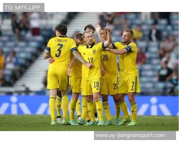 苏莱禁区前精彩兜射破门助罗马首开纪录1-0领先对手