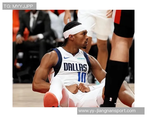 克莱兴奋拿到比赛用球期待三分球里程碑的到来