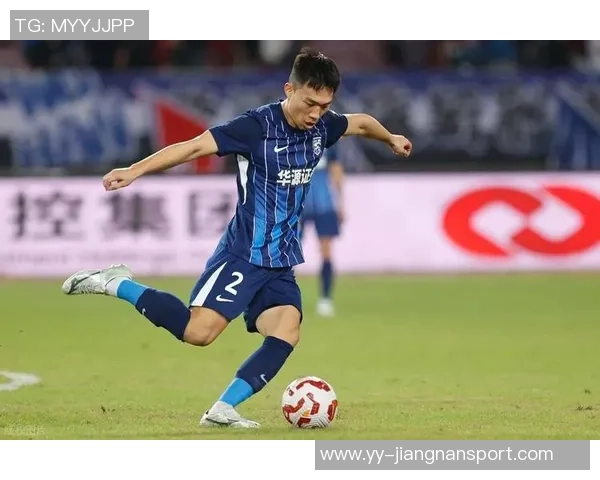 苗原透露泰山外援中卫选择在即更倾向苏超明星布斯里加入球队 苗原透露泰山外援中卫选择在即更倾向苏超明星布斯里加入球队