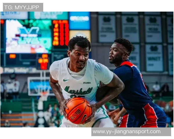 管子煜突破防守连过两人上篮被文班帽封盖精彩瞬间回顾