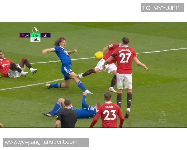 罗杰斯质疑VAR决策为何不让主裁判亲自查看误判情况