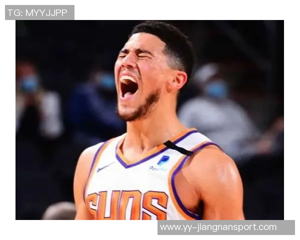 布克反思失误原因称对球处理过于随意并强调团队化学反应仍在培养中