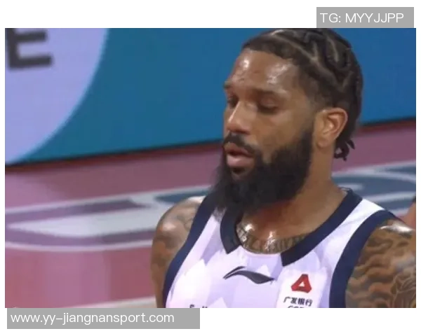 鲁媒评论陈培东逐渐恢复状态鲍威尔表现起伏不定需加强稳定性